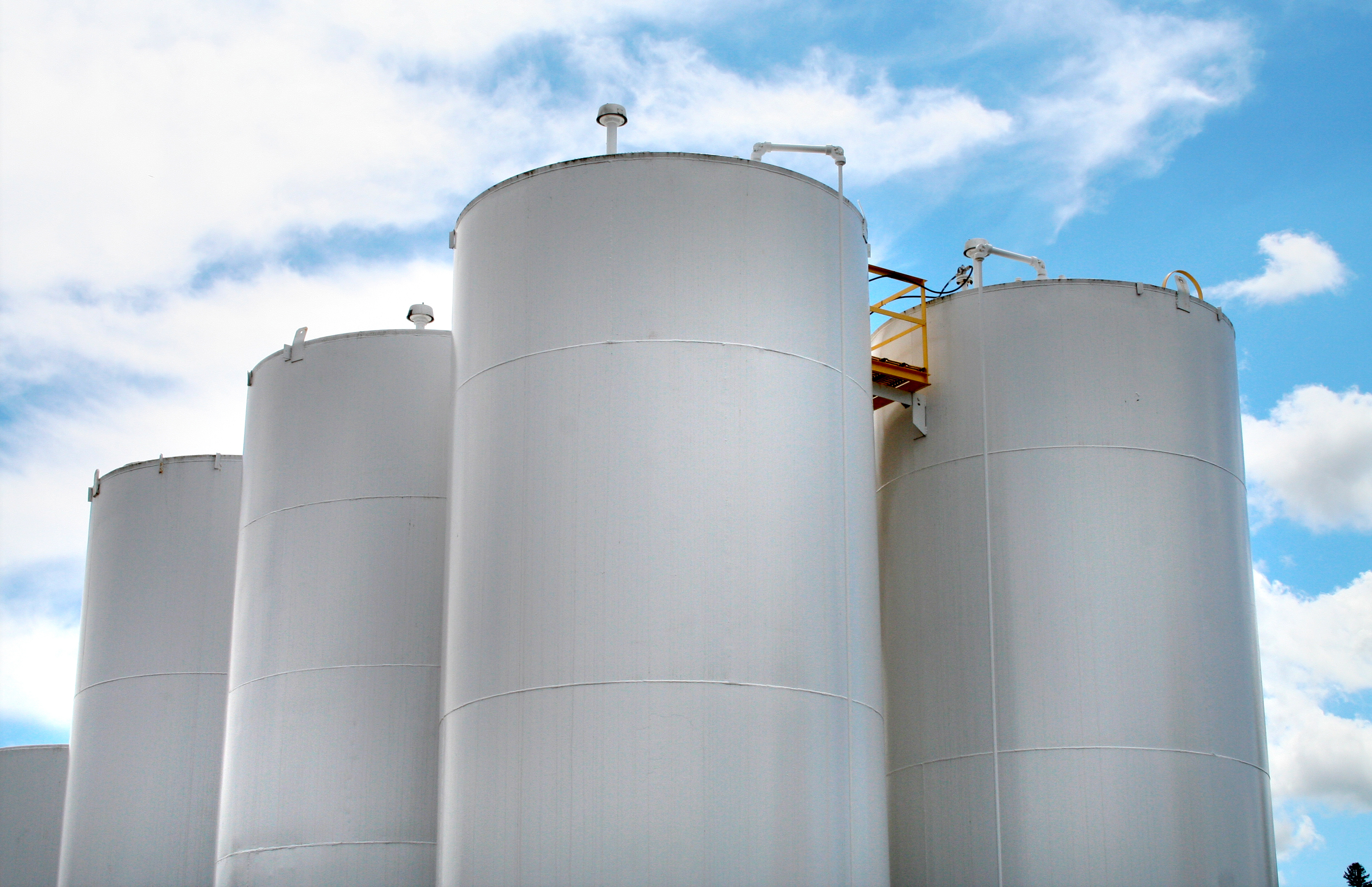 7 Types of Industrial Storage Tanks Explained - GSC Tanks