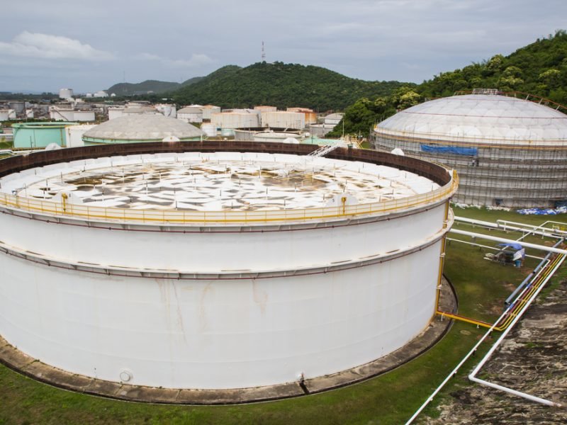 How Does a Floating Roof Tank Work?