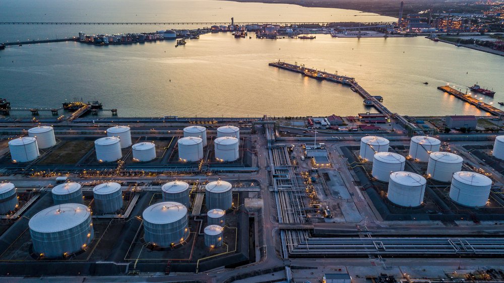 oil storage tank construction