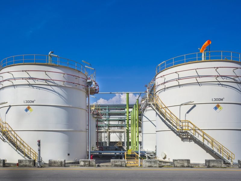 2 Types of the Roof Storage Tanks in Oil and Gas Industry