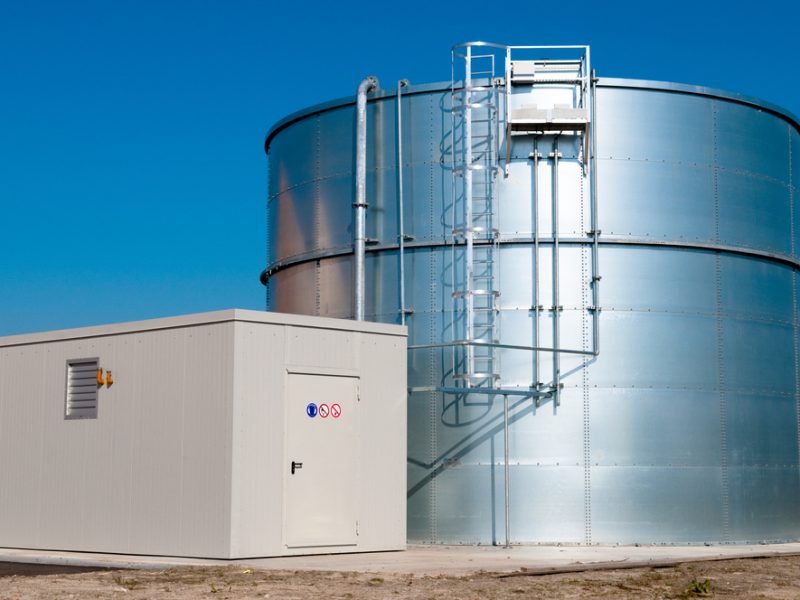How Do You Keep Water Fresh in a Storage Tank?